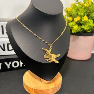 Elegant Gold Pleated Bald Eagle Landing Hawk Pendant Necklace